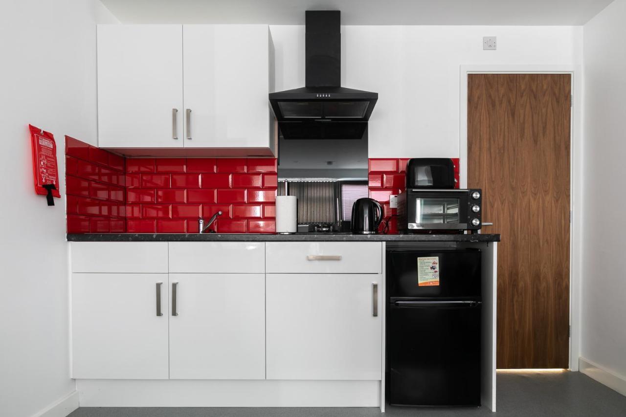 Studio Apartments By Lyter Living Desks & Wifi - Monthly Stays Available 레스터 외부 사진